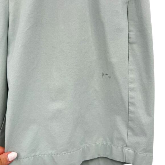 Vineyard Vines On the Go 9" Performance Sage Gray Outdoor Preppy Dad Shorts - Picture 7 of 10